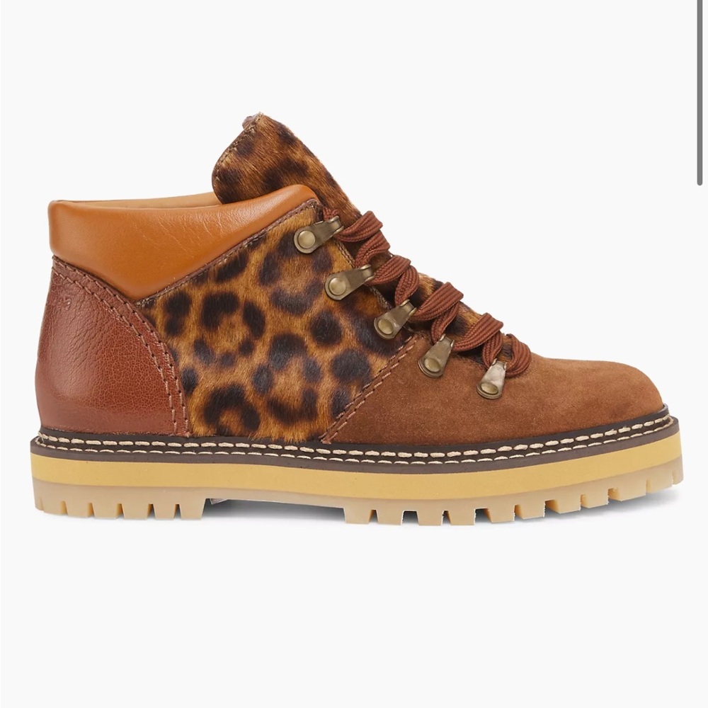 See by Chloe Eileen Hiker Boots Lace Up Booties size 8 / 39